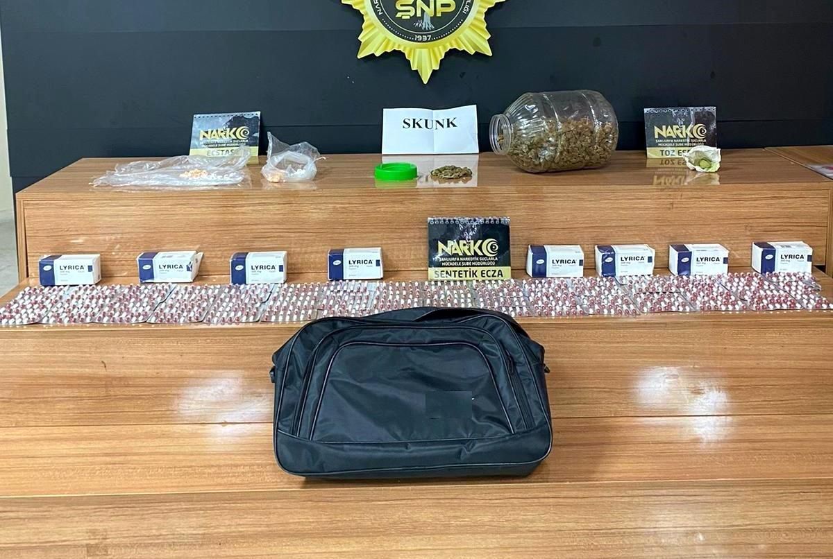 Şanlıurfa\'da yapılan operasyonda çok sayıda uyuşturucu madde ele geçirildi, 5 kişi gözaltına alındı