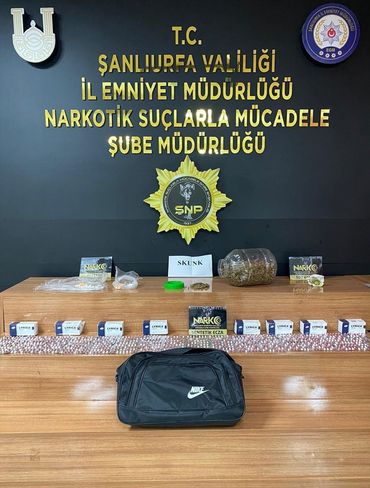 Şanlıurfa\'da uyuşturucu operasyonunda 5 şüpheli gözaltına alındı