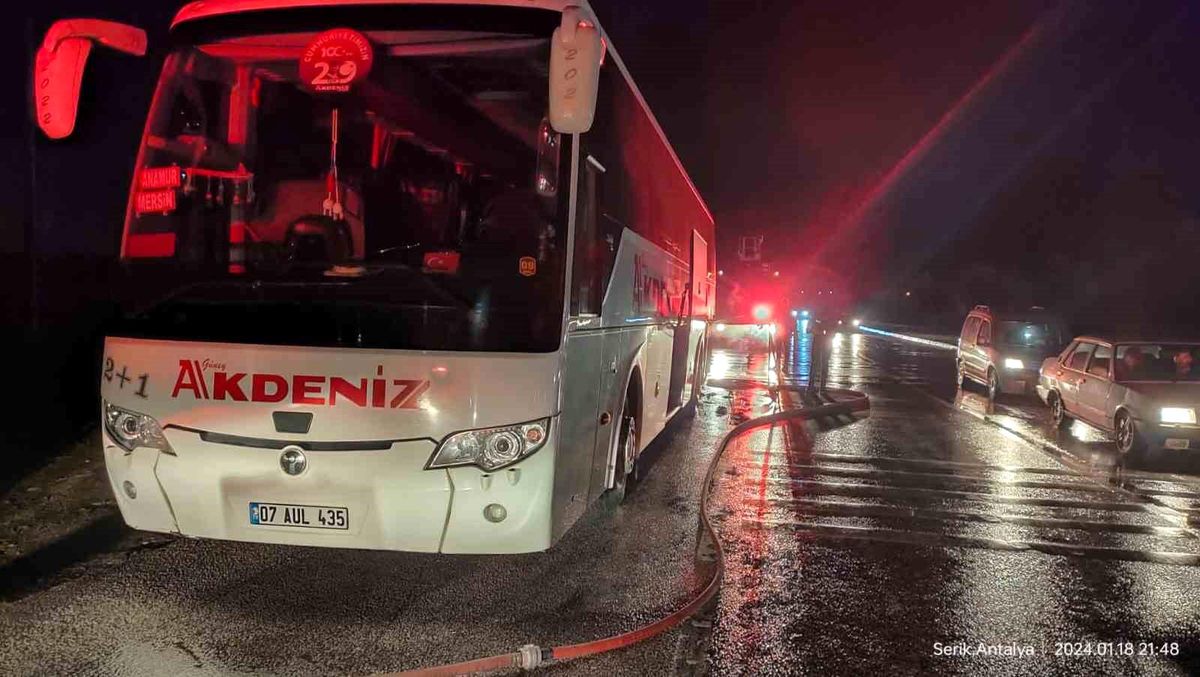 Antalya\'da otobüste çıkan yangın korku dolu anlar yaşattı