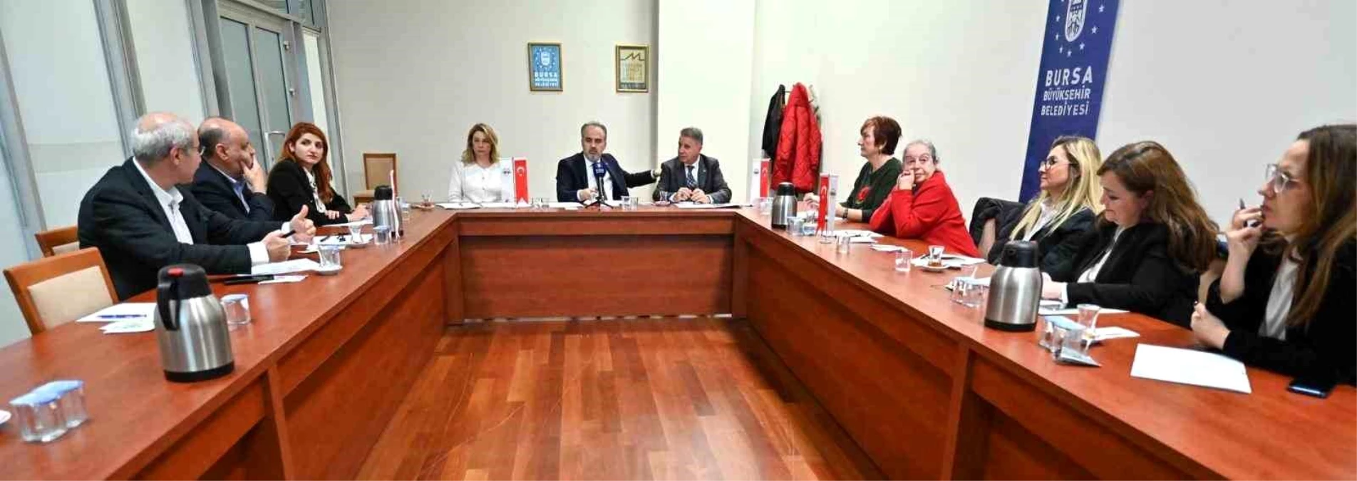 Bursa Büyükşehir Belediye Başkanı Alinur Aktaş, Türkiye Sağlıklı Kentler Birliği\'nin danışma kurulu toplantısına katıldı