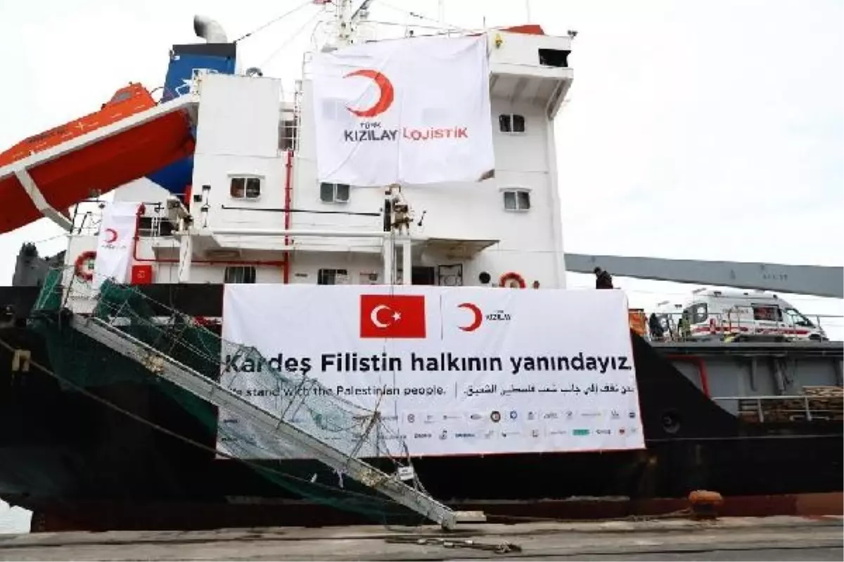 TÜRK Kızılay, 1510 Ton Yardım Malzemesini Taşıyacak 3. Gemiyi Denize Açtı