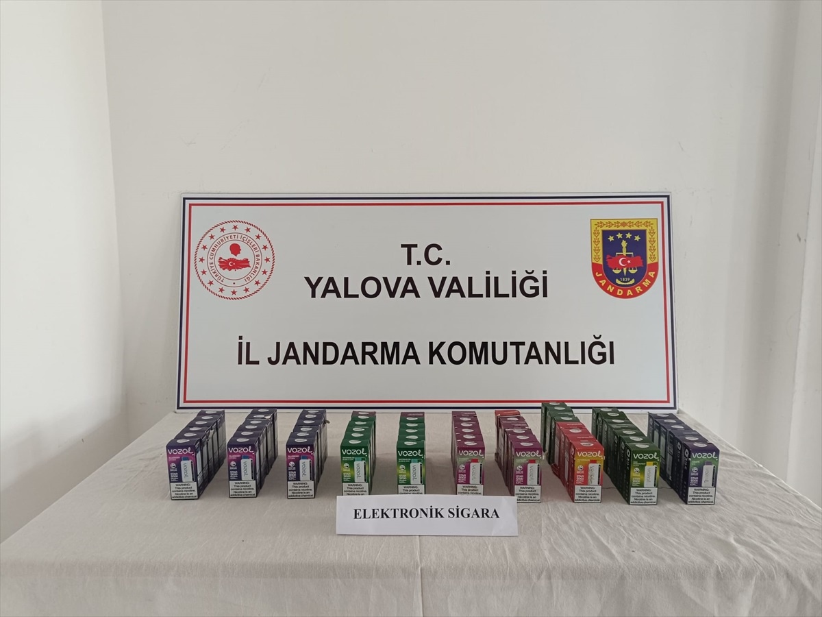 Yalova\'da motosikletin içinde 63 elektronik sigara ele geçirildi