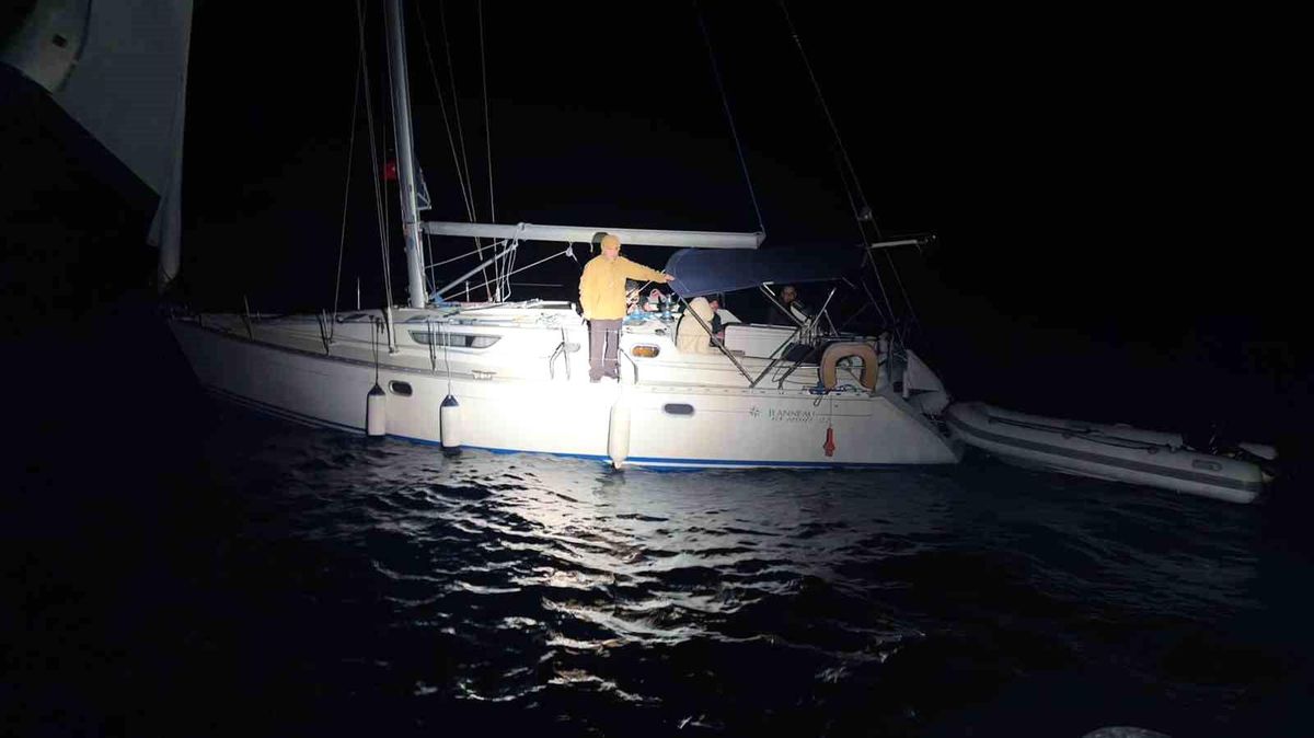 Muğla\'da İtalya\'ya yasa dışı yollardan gitmeye çalışan 28 düzensiz göçmen yakalandı