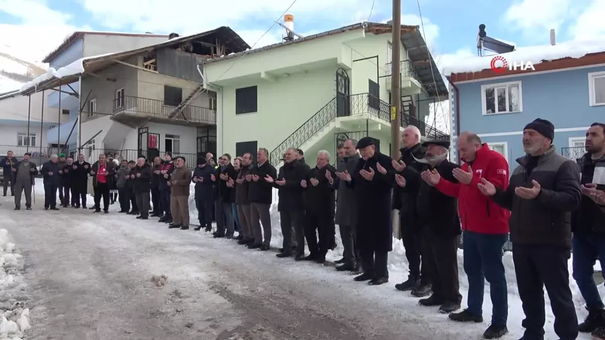 Yıllar geçti acısı dinmedi: Çığ felaketinde hayatını kaybeden 59 kişi dualarla anıldı