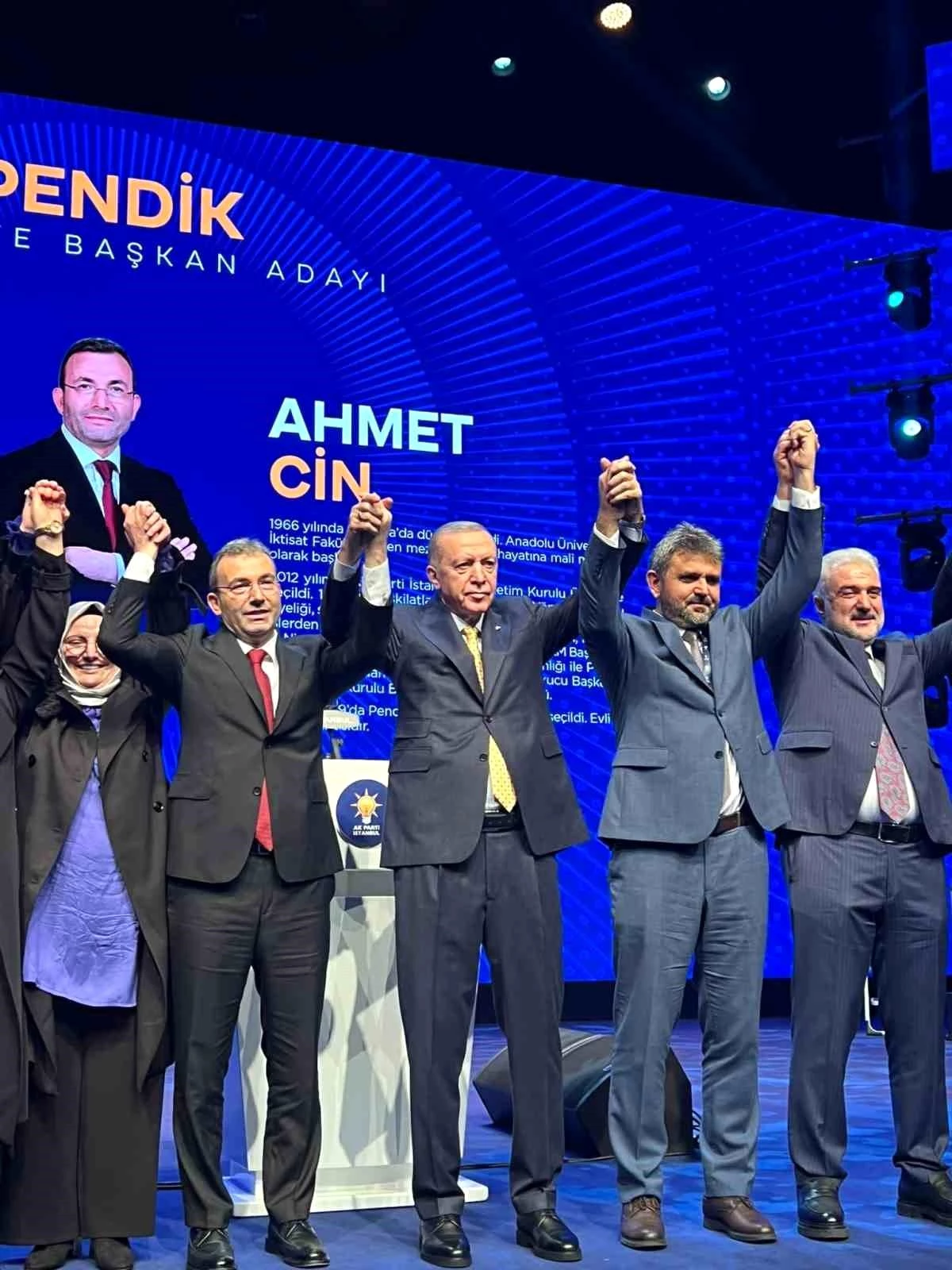 Cumhurbaşkanı Recep Tayyip Erdoğan, AK Parti İstanbul İlçe Belediye Başkan adaylarını açıkladı