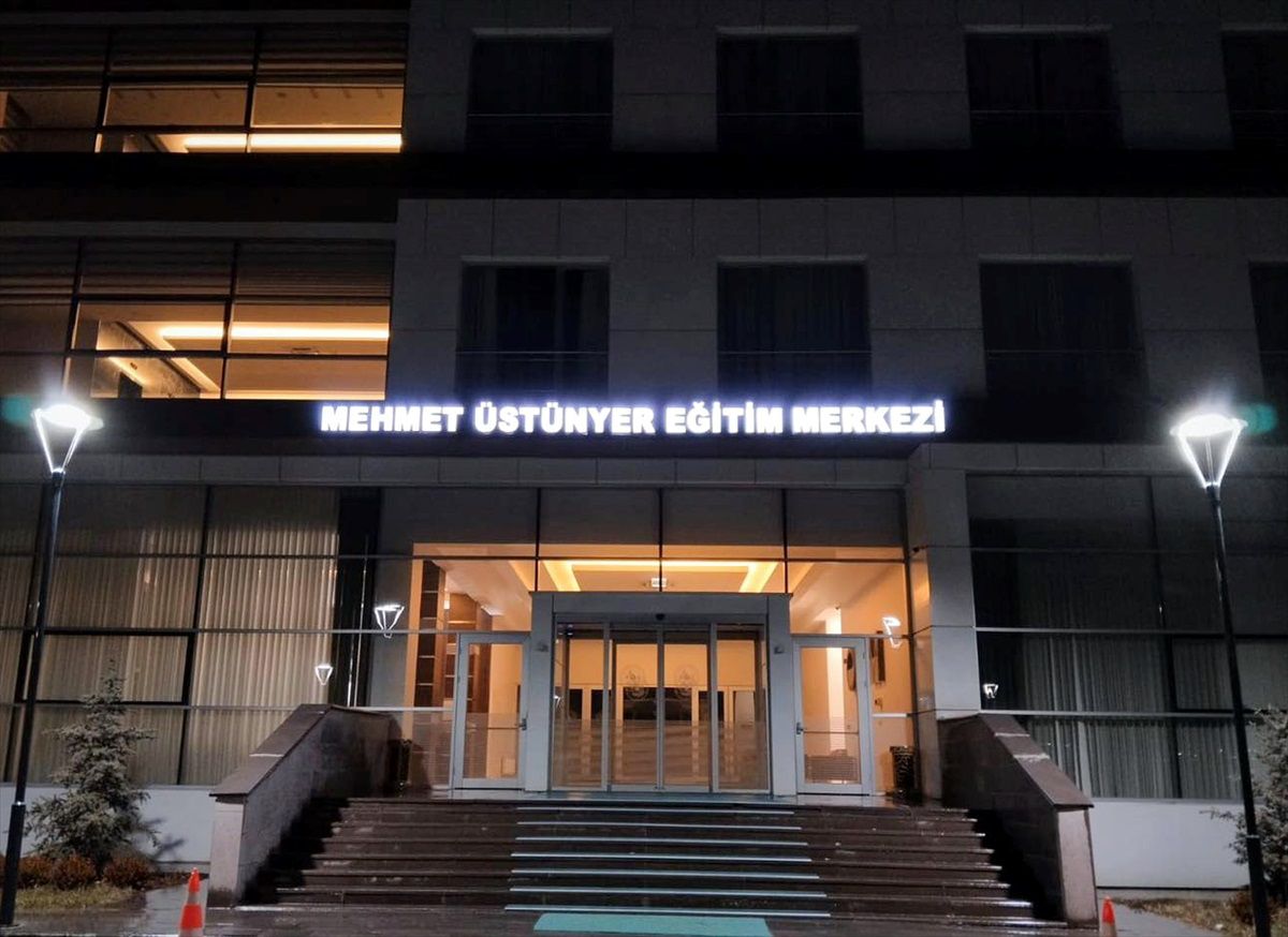 Ankara Orman İşletme Müdürü Mehmet Üstünyer\'in İsmi Eğitim Merkezinde Yaşatılacak