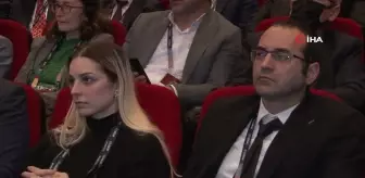 Bakan Bolat: Bu yılın ilk 19 günlük verilerine göre yıllık bazda 256 milyar dolarlık ihracatın üzerine çıktık