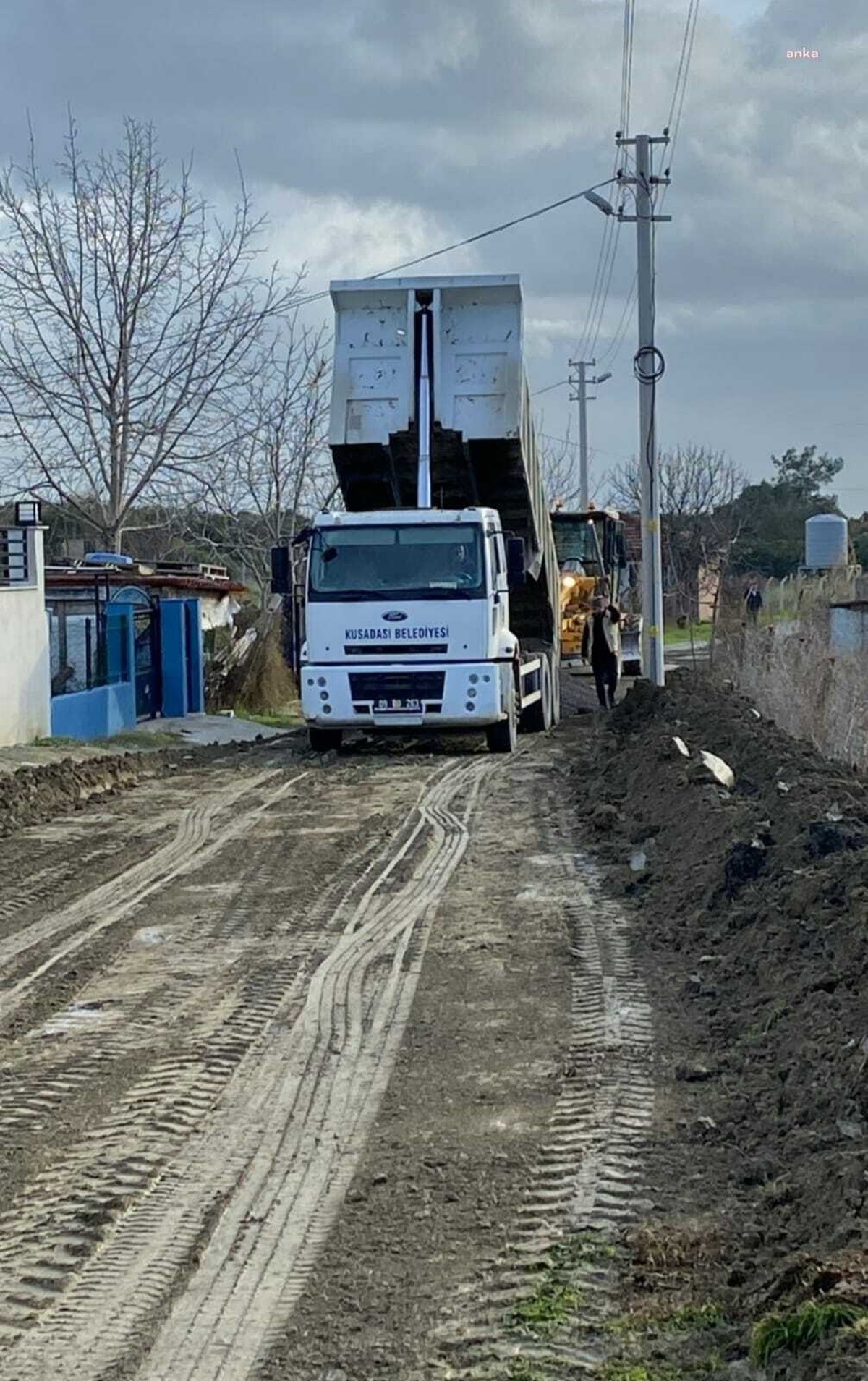 Kuşadası Belediyesi, Alt ve Üstyapı Çalışmalarına Devam Ediyor