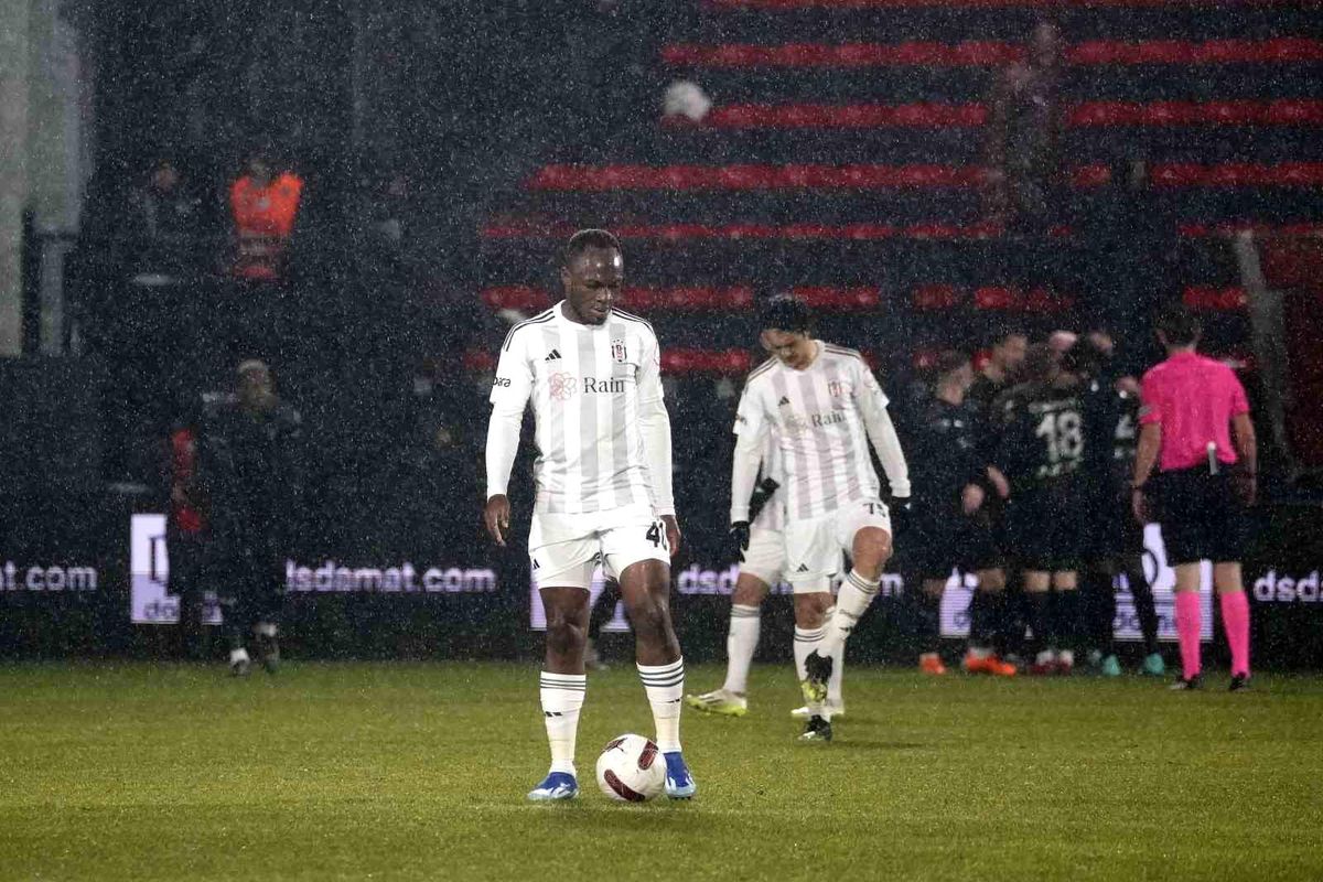 Beşiktaş, Pendikspor karşısında gol atamadı