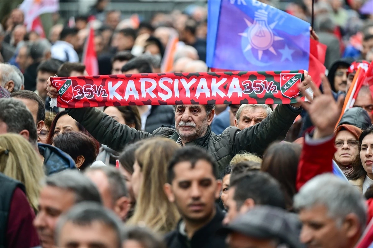 AK Parti İzmir Büyükşehir Belediye Başkan Adayı Hamza Dağ, İzmir\'de Karşılandı