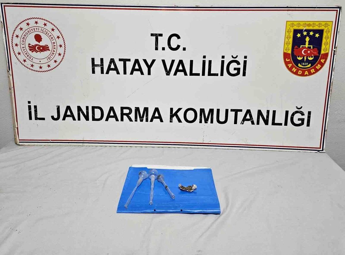 Hatay İl Jandarma Komutanlığı ekipleri uyuşturucu ve kaçakçılıkla mücadelede 6 şüpheliyi yakaladı