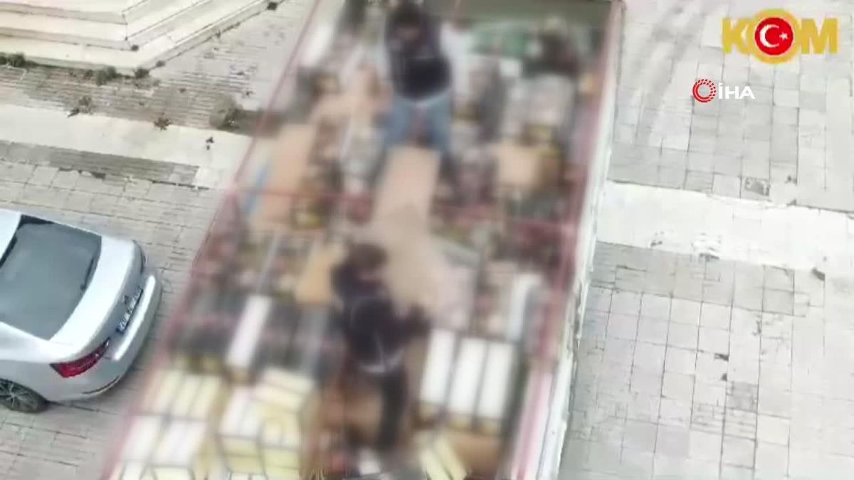 Kamyon kasasında 1 milyon 842 bin 500 tütün dolu makaron yakalandı