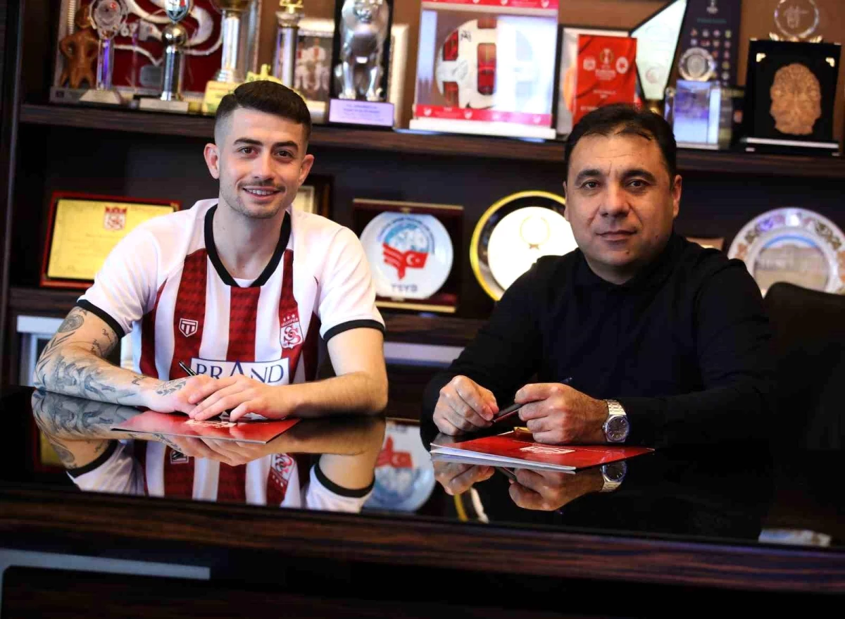 Sivasspor, Kerem Atakan Kesgin\'i kiralık olarak transfer etti