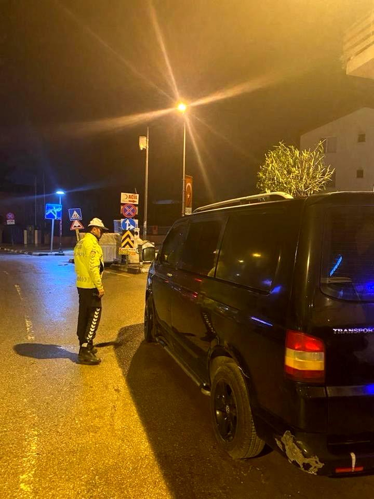Manisa\'da Trafik Denetimlerinde 17 Araç ve Sürücüsüne Cezai İşlem Uygulandı