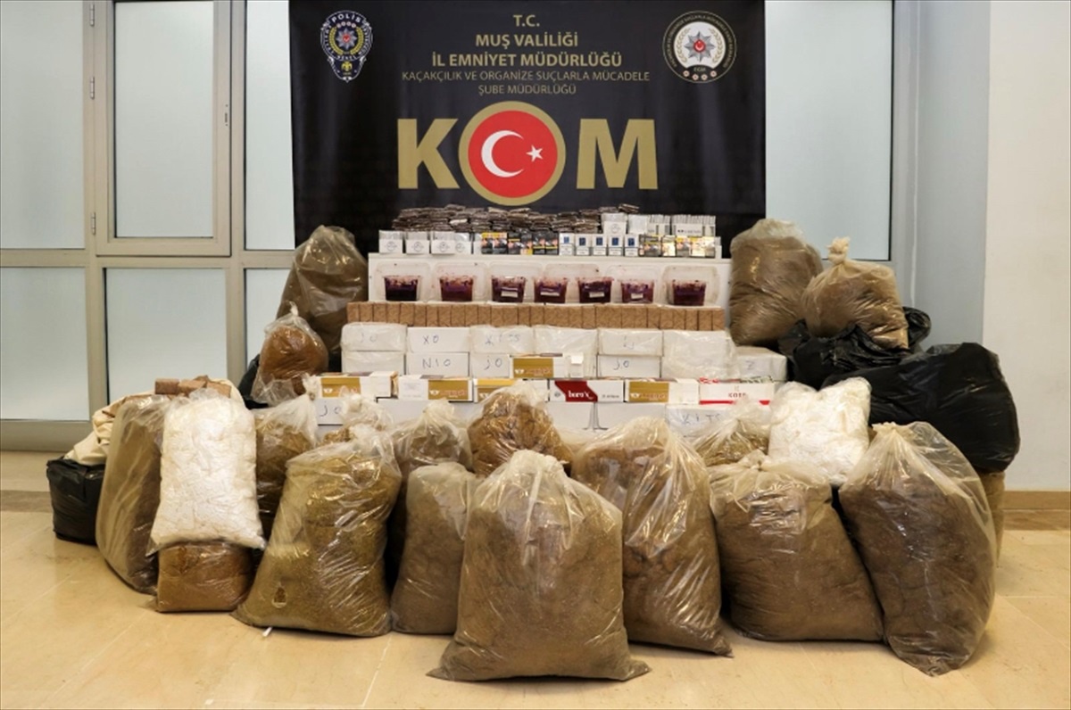 Muş\'ta Operasyonda Bandrolsüz Sigara ve Tütün Ürünleri Ele Geçirildi