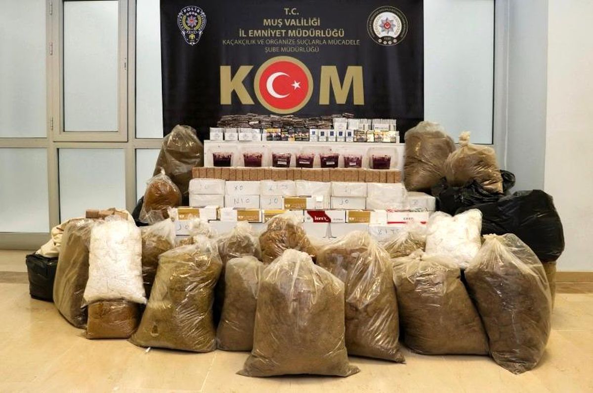 Muş\'ta Kaçak Sigara Üretimi ve Paketleme Operasyonu: Bir Kişi Gözaltına Alındı