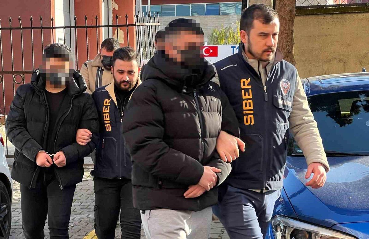 Manisa\'da Sahte Otomobil Sitesi Dolandırıcıları Yakalandı