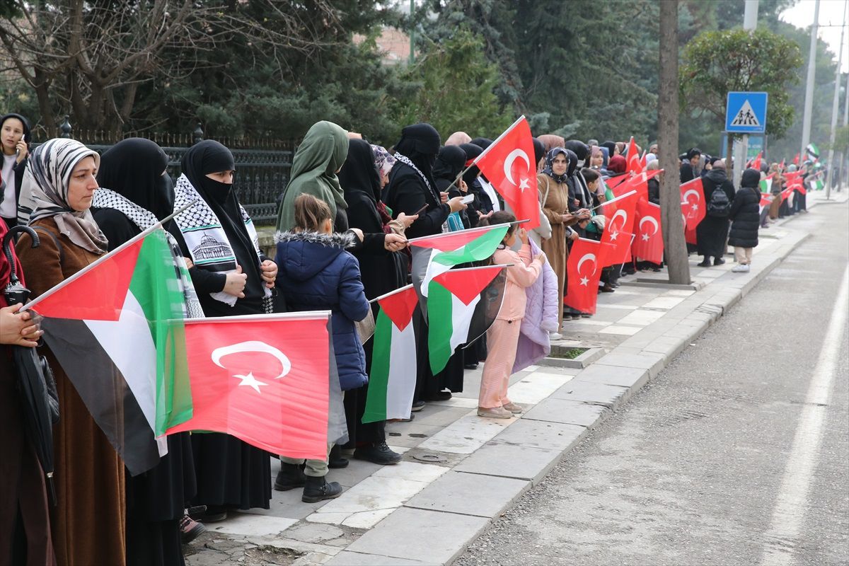 Şanlıurfa\'da İsrail\'in Gazze\'ye yönelik saldırıları protesto edildi