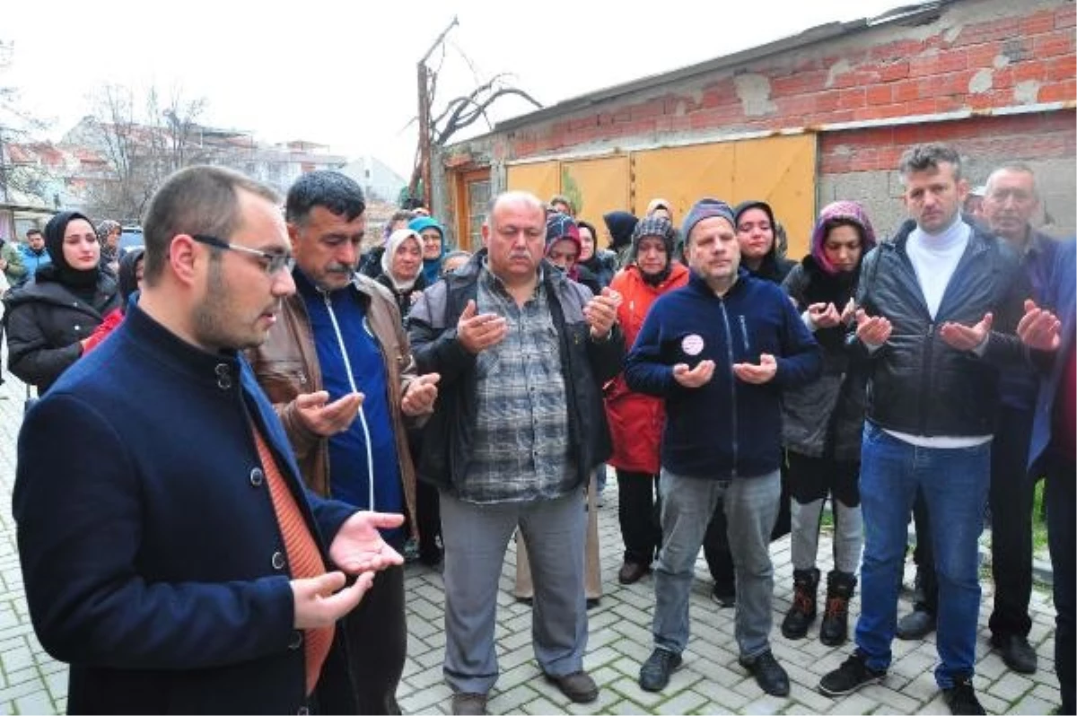 Sevgilisi tarafından öldürülen genç kadın gözyaşlarıyla toprağa verildi