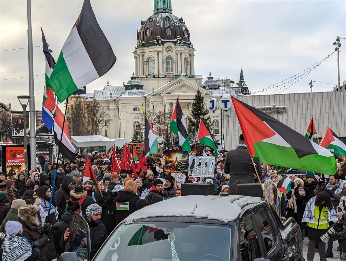Stockholm\'de İsrail\'in Gazze\'deki etnik temizliği protesto edildi
