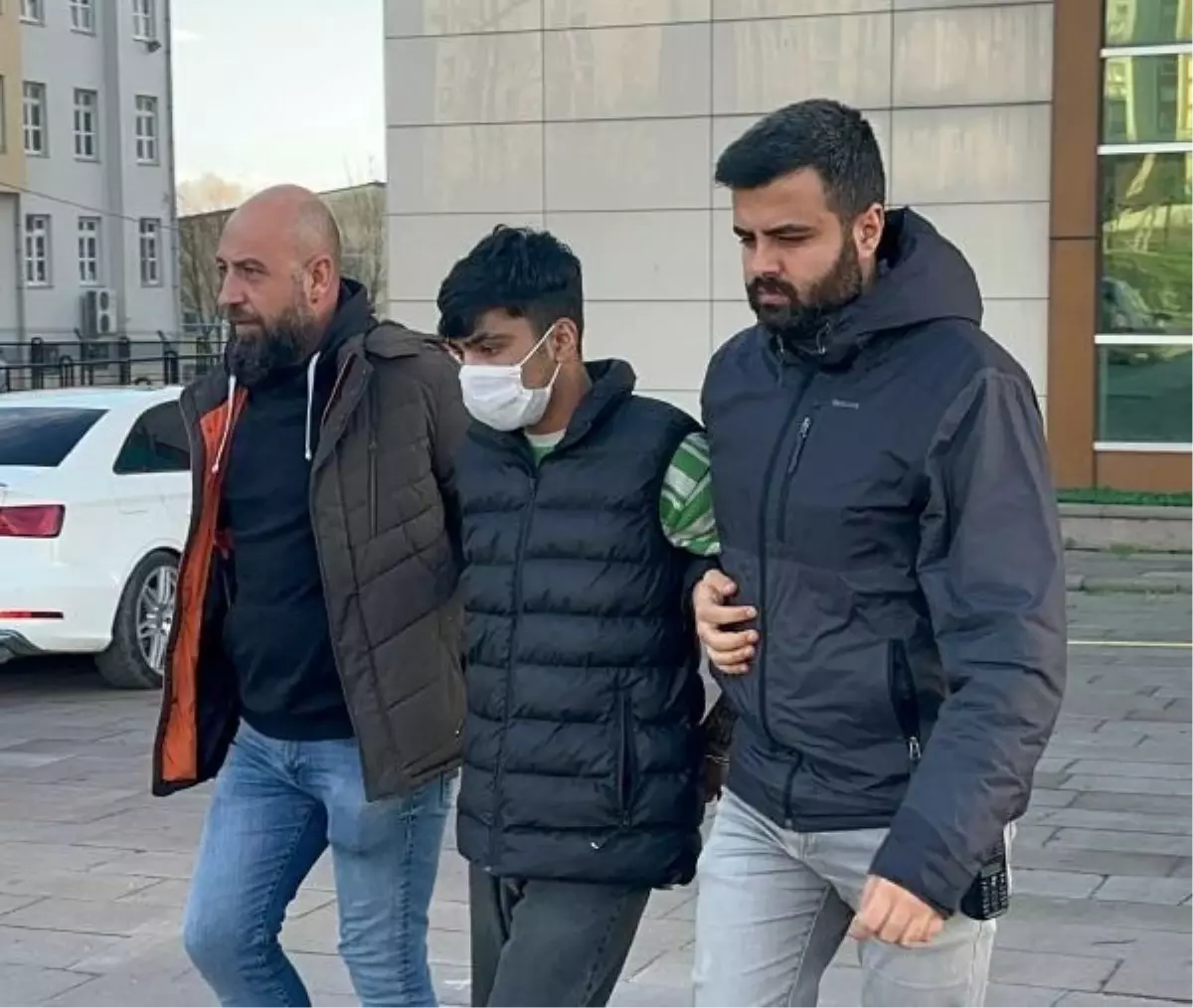 Ergene'de Afganistanlı genç bıçaklanarak öldürüldü, şüpheli tutuklandı