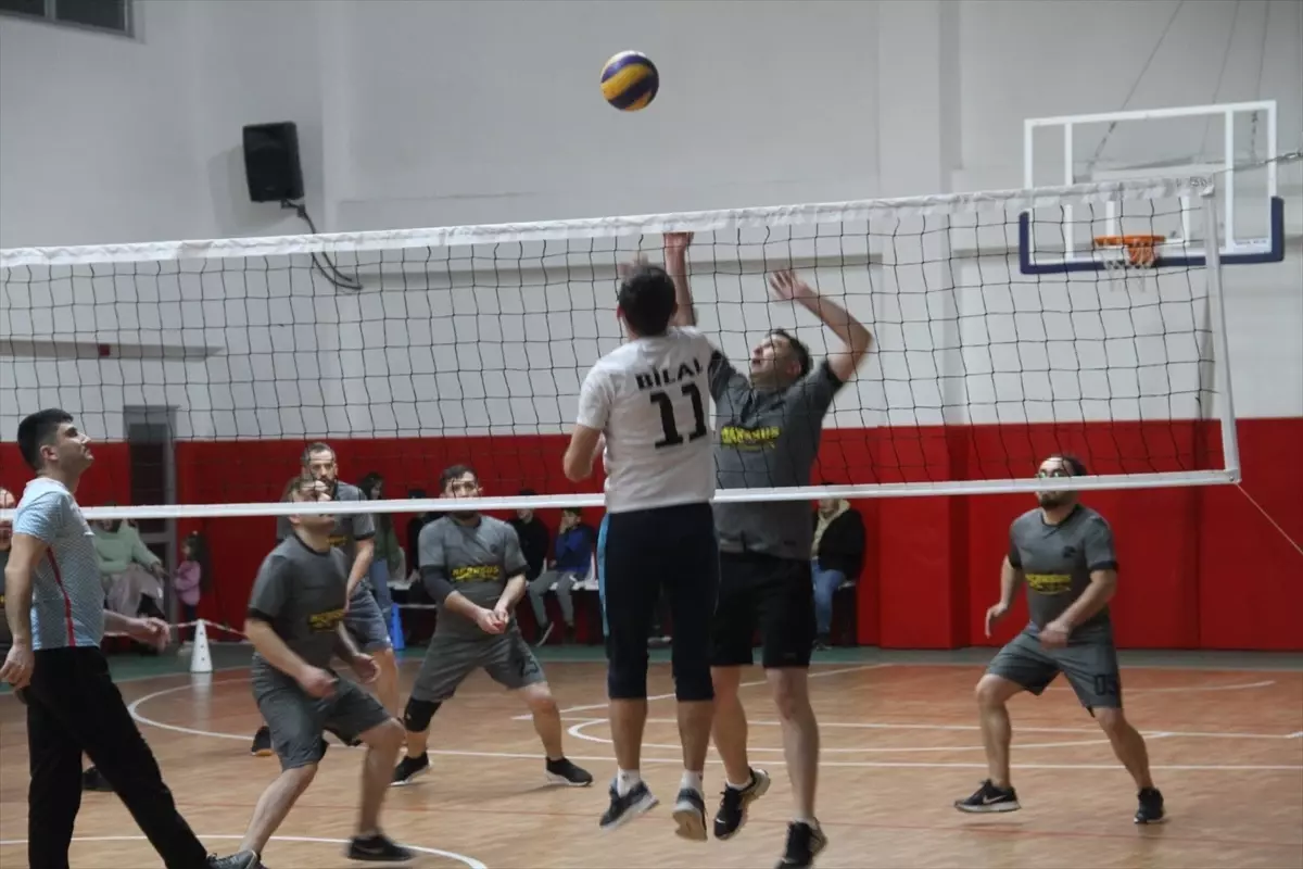 Yağlıdere Halk Voleybol Turnuvası Şampiyonu Belli Oldu