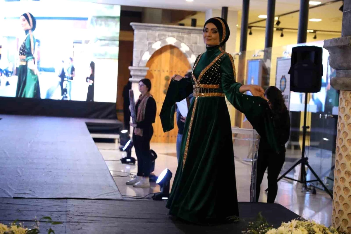 Diyarbakır\'da Yöresel Kıyafetler ve Moda Tasarım Yarışması