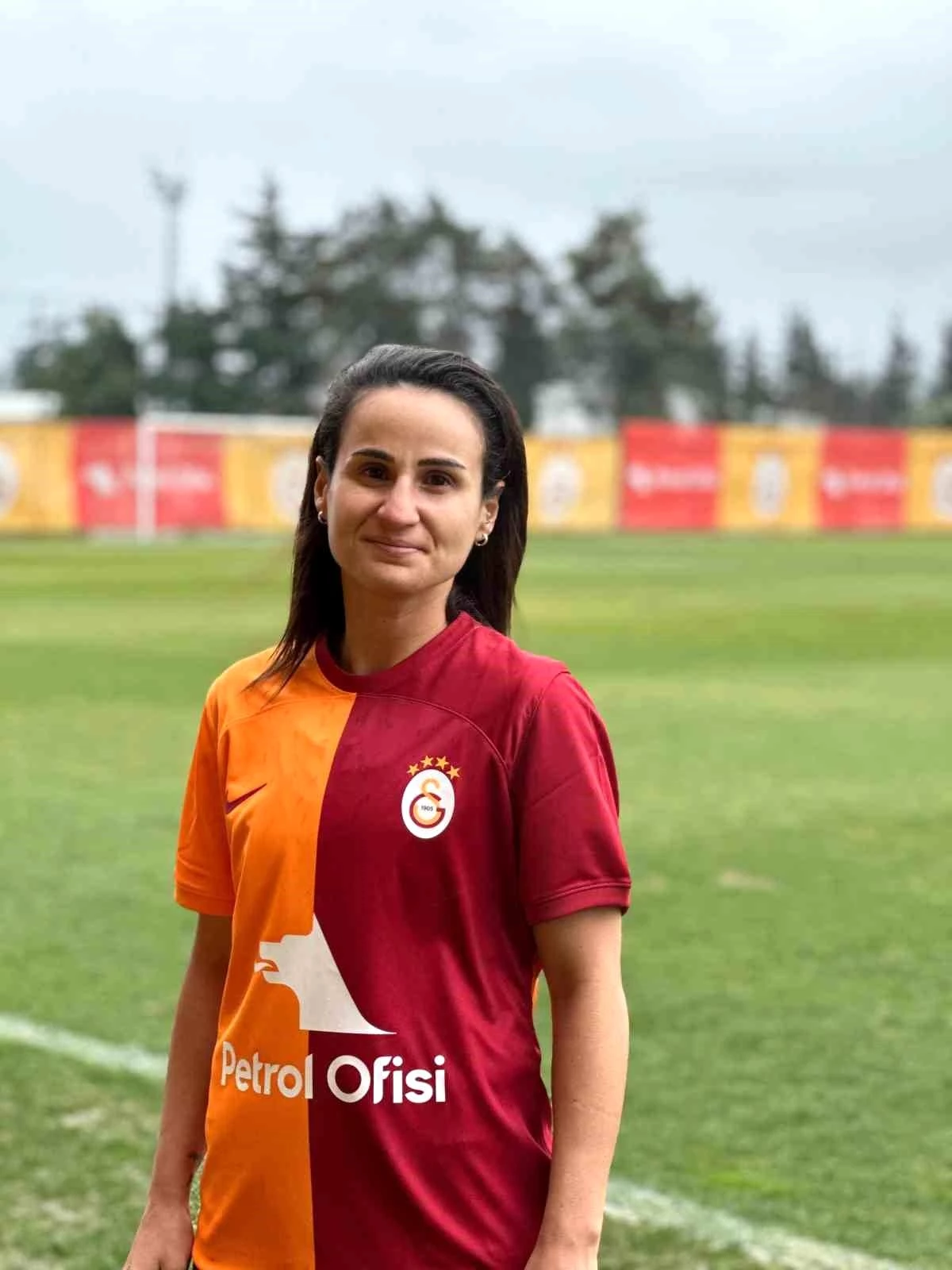 Galatasaray Petrol Ofisi Kadın Futbol Takımı, Arzu Karabulut ile sözleşme imzaladı