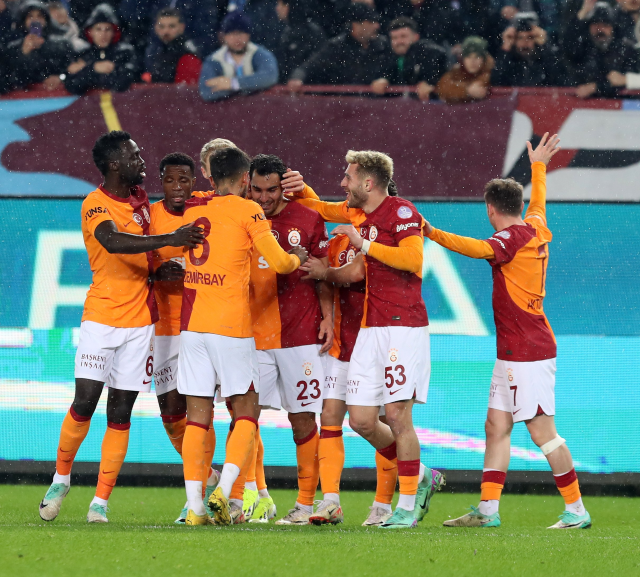 Aslan'dan gol şov! Galatasaray, Trabzonspor'u deplasmanda 5-1 yendi