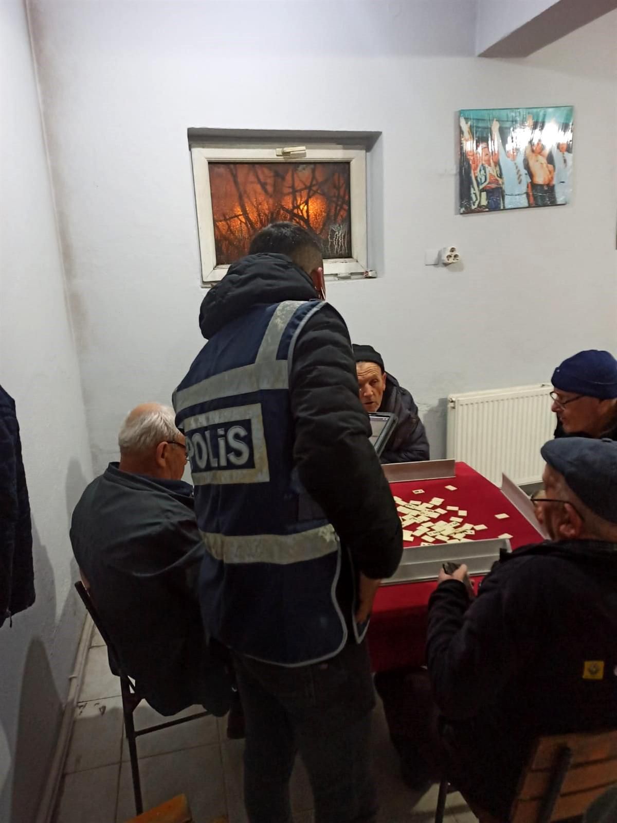 Balıkesir\'de yapılan operasyonlarda 16 şahıs gözaltına alındı
