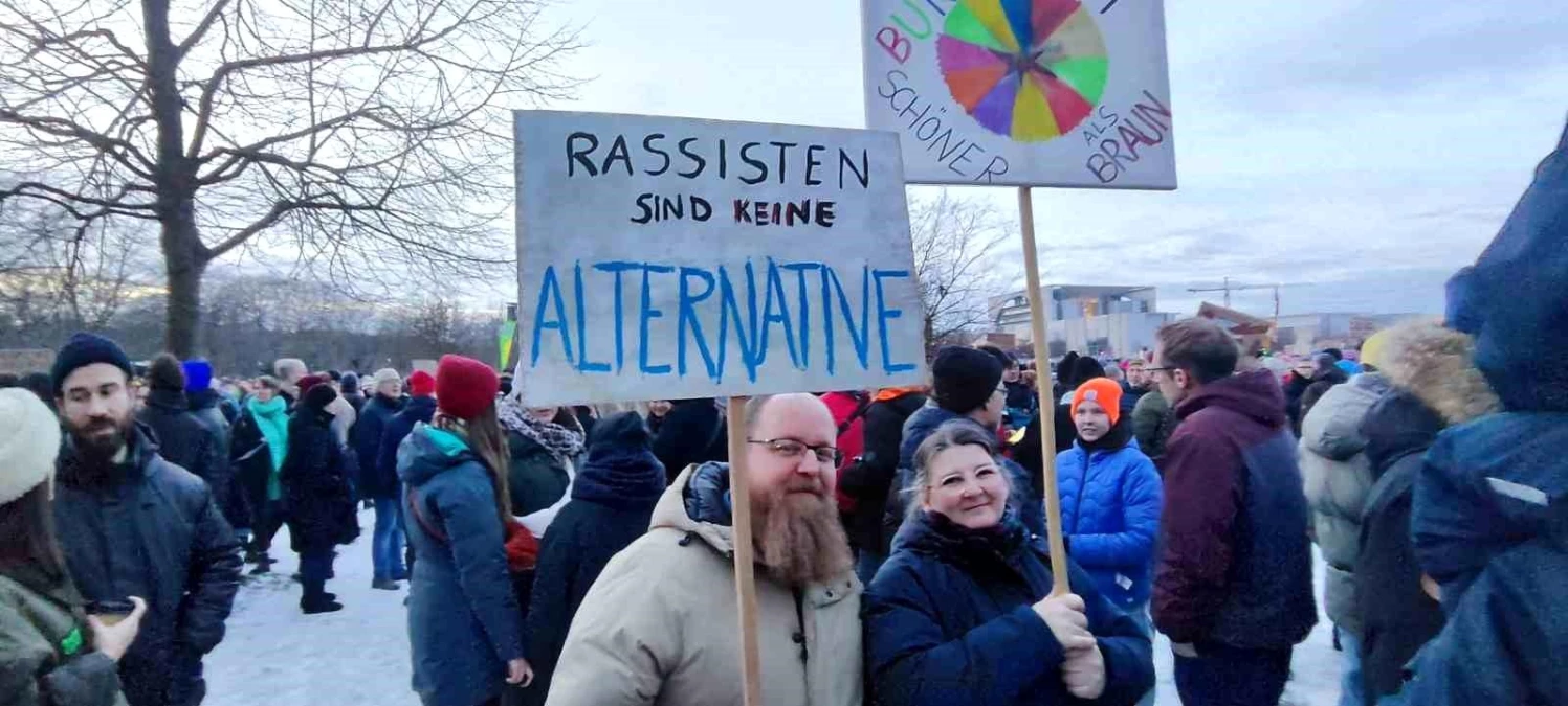 Berlin\'de Irkçılık Karşıtı Gösteri