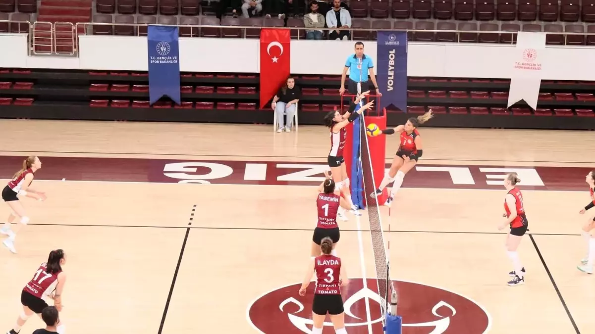 Tiffany & Tomato Bordospor, Nicer Hotel Voleybol\'a 3-0 mağlup oldu