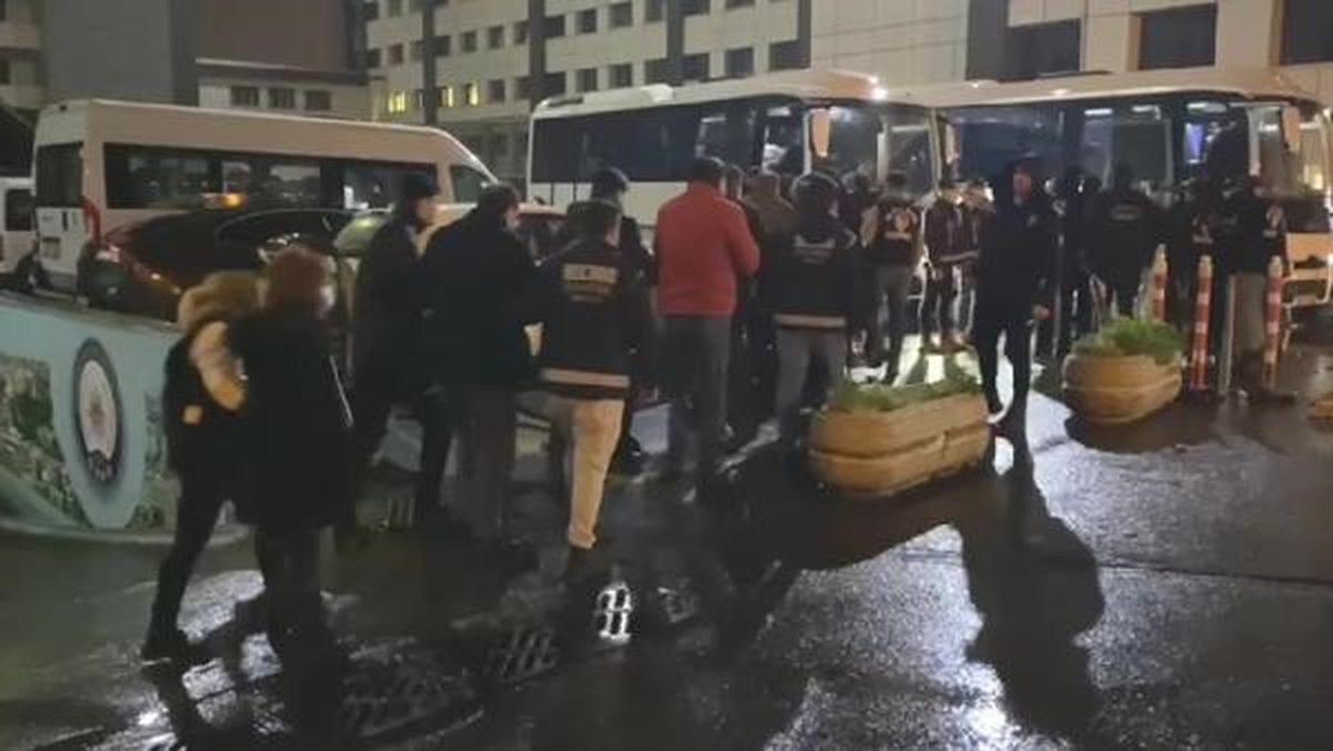 Büyükçekmece Belediyesi\'nde Rüşvet Operasyonu: 22 Kişi Gözaltına Alındı