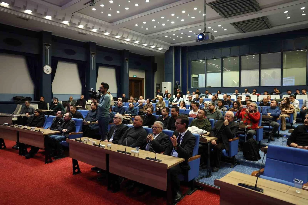 Kayseri Büyükşehir Belediyesi, ODTÜ öğretim üyeleriyle deprem mühendisliği eğitimi düzenledi
