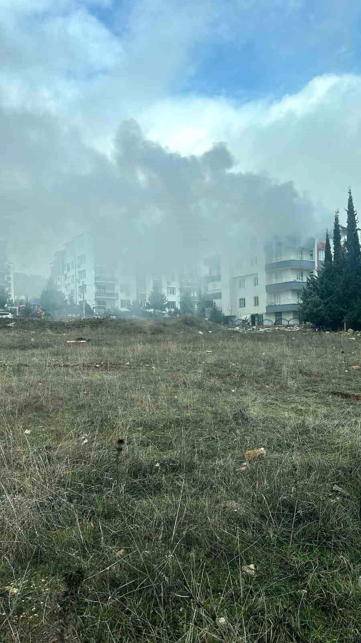 Adıyaman\'da bir binanın çatısında çıkan yangın kontrol altına alındı