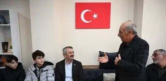 Edirne Valisi Yunus Sezer, Erzurumlular Kültür Yardımlaşma ve Dayanışma Derneği'nin Yeni Hizmet Binasını Ziyaret Etti
