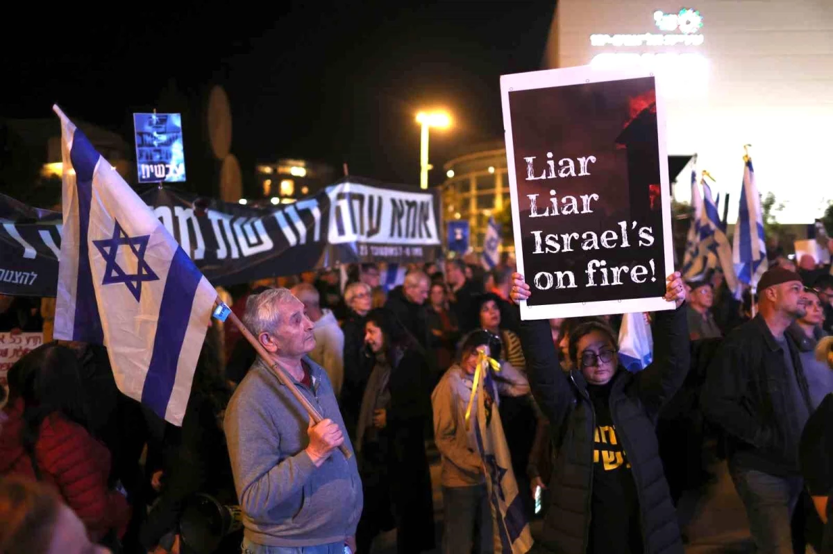 İsrailliler Netanyahu hükümetini protesto etti