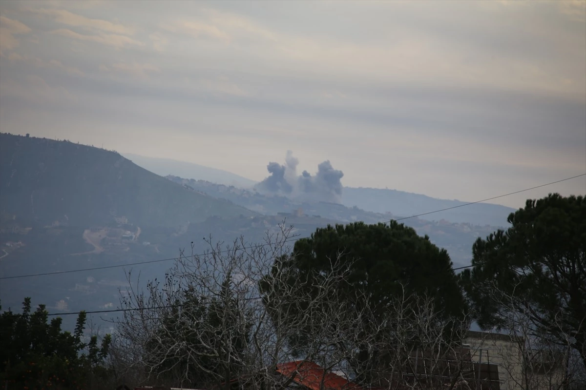 İsrail, Lübnan\'da Hizbullah\'a ait sağlık merkezi ve evlere hava saldırısı düzenledi