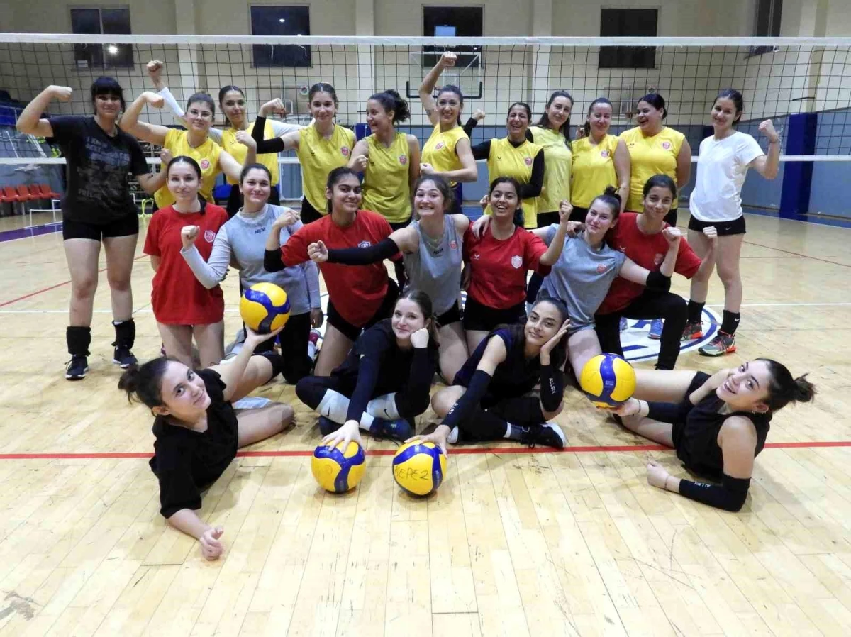 Kepez Belediyesi Spor Kulübü Bayan Voleybol Takımı, Bayanlar Bölgesel Lig\'e hazırlanıyor