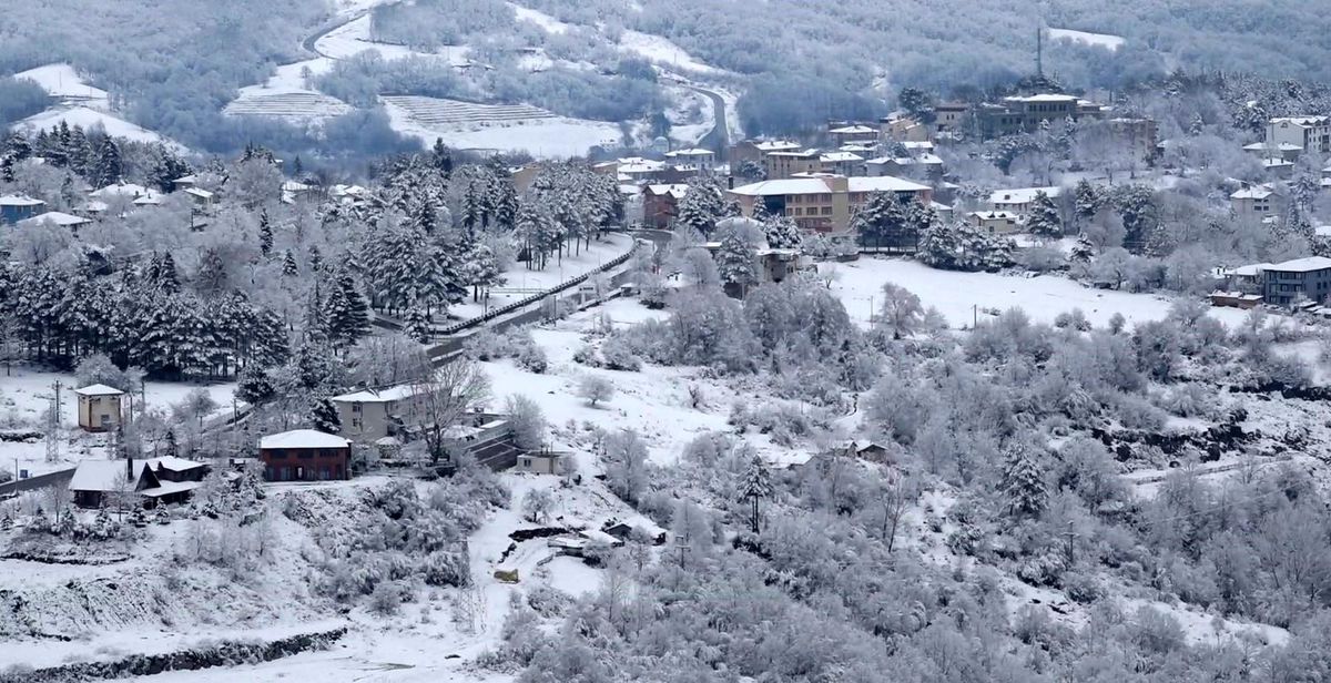 Kırklareli\'nin yüksek kesimlerinde kar yağışı etkili oldu