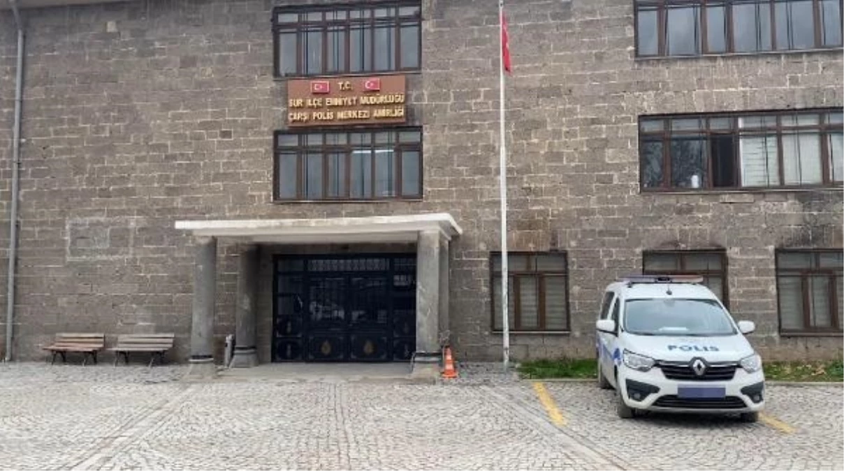Diyarbakır\'da İkinci El Eşya İşyerinden 200 Bin Liralık Televizyon Çalındı