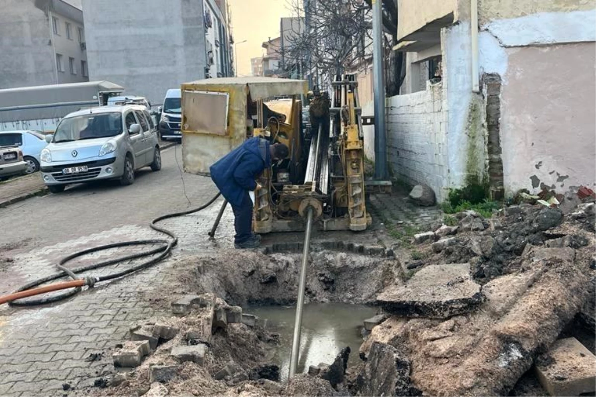 Manisa\'da Cider Yolu Projesi kapsamında yağmur suyu hattı döşeme çalışmaları sürüyor