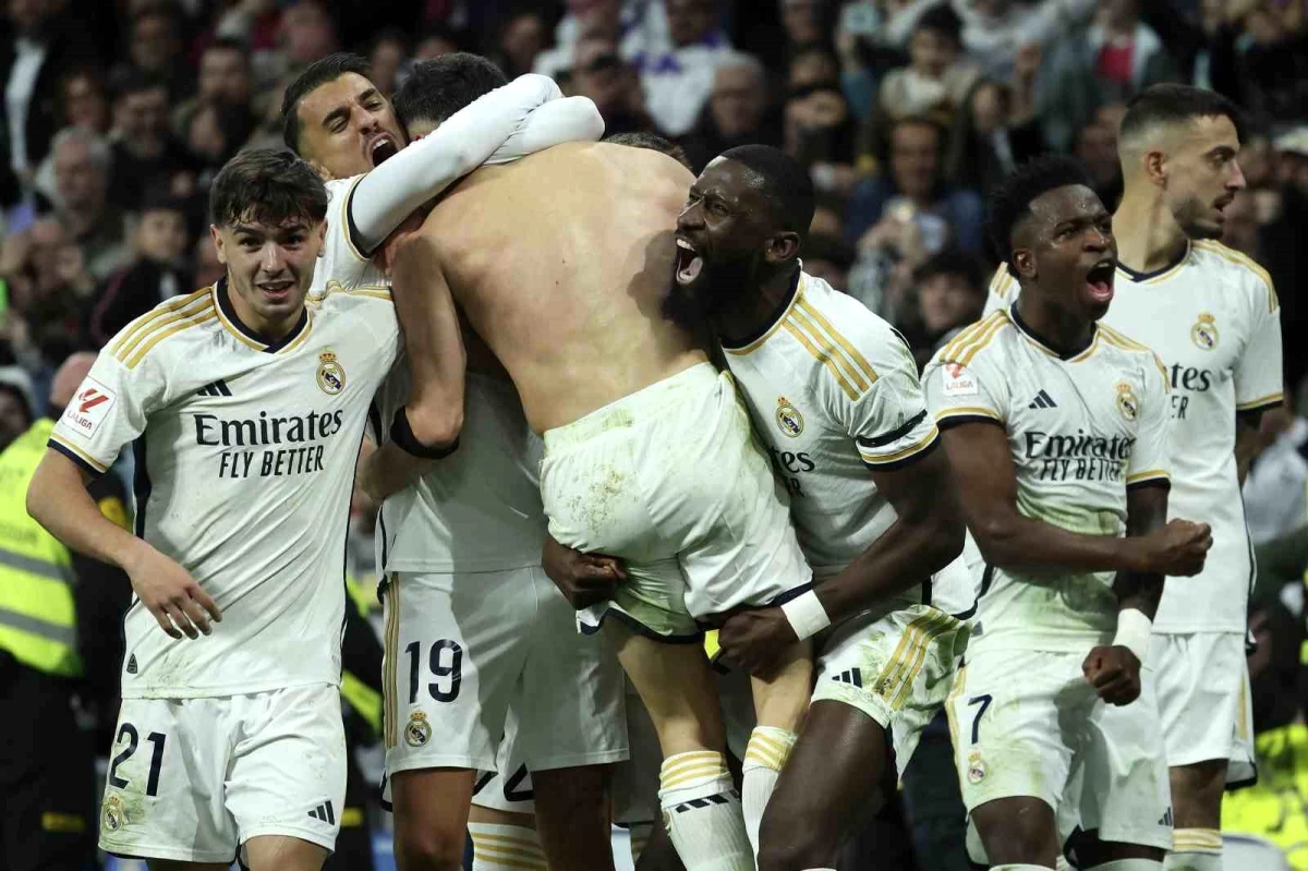 Real Madrid, Almeria\'yı 3-2 mağlup ederek liderliğini sürdürdü
