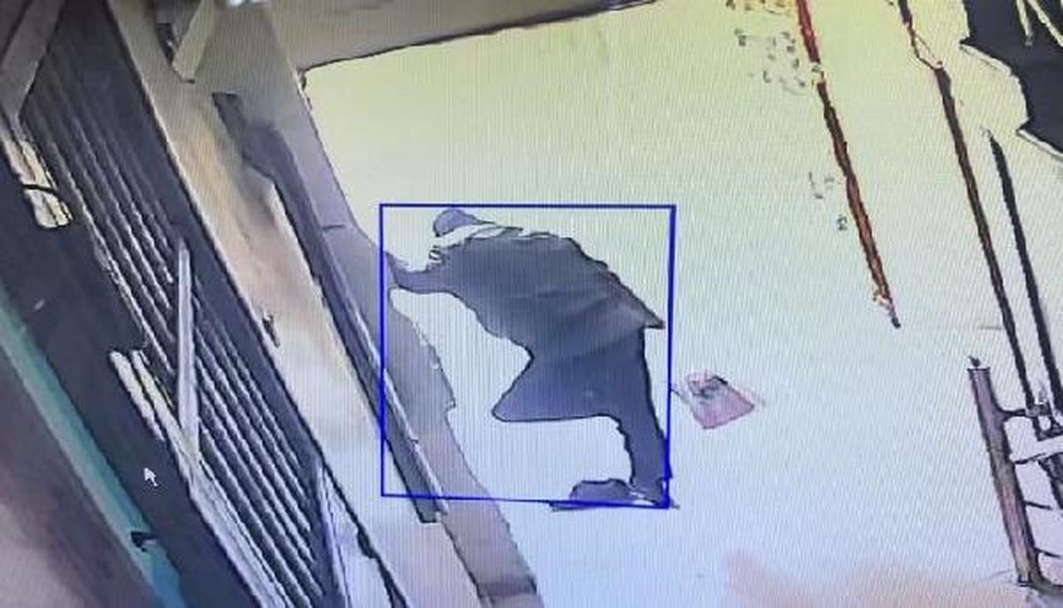 Sultangazi\'de Motosikletli Şüphelilerin Ateşi Sonucu Bir Kişi Yaralandı