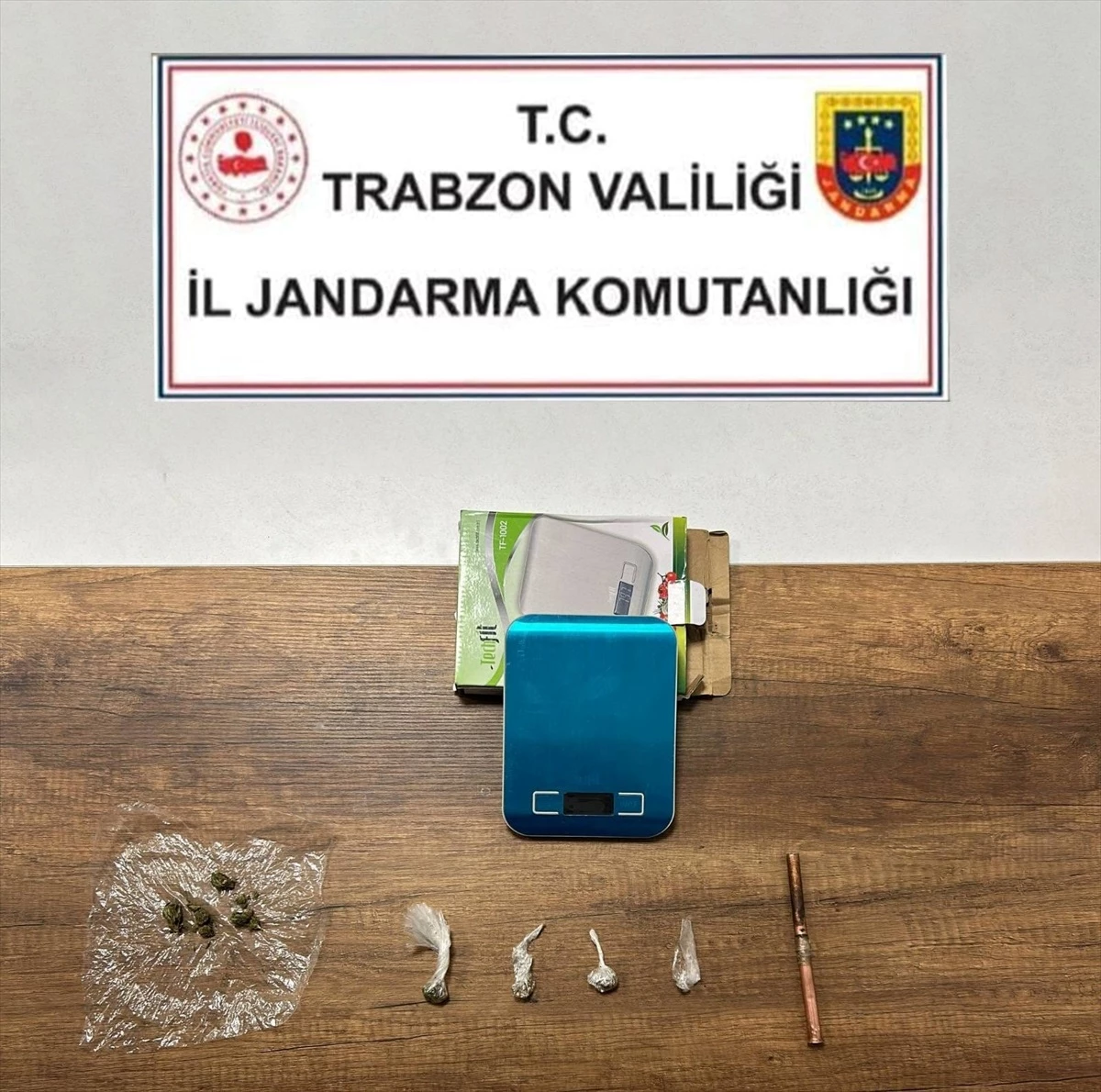 Trabzon\'da durdurulan araçta uyuşturucu ele geçirildi