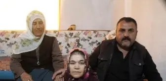 84 yaşındaki anne, zihinsel engelli kızına tek başına bakıyor