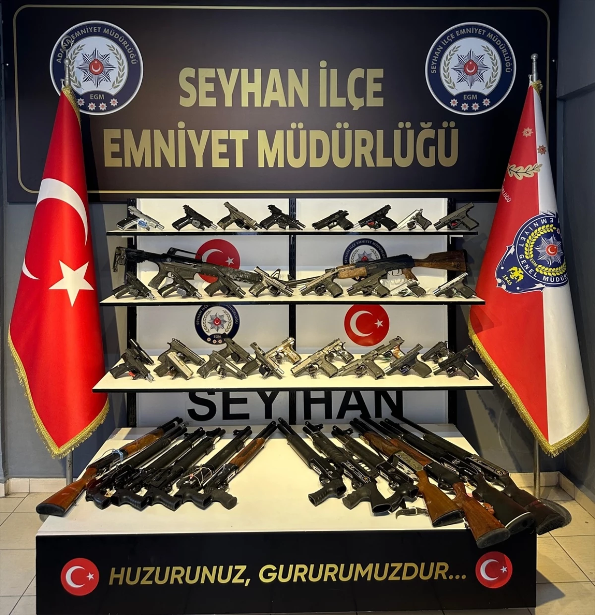 Adana'da operasyonda 50 ruhsatsız silaha el konuldu