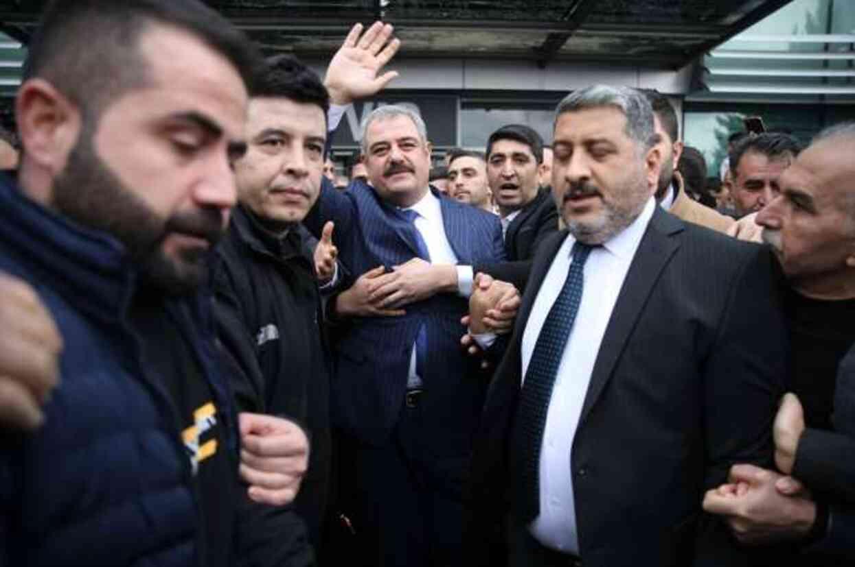 AK Parti'nin Diyarbakır Büyükşehir Belediye Başkan Adayı Mehmet Halis Bilden: Herkesle kucaklaşacağız