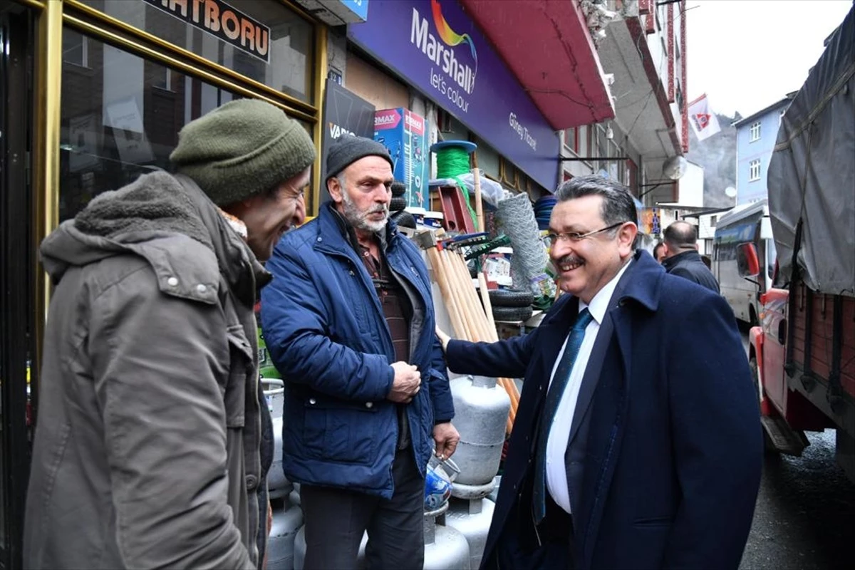 AK Parti Trabzon Büyükşehir Belediye Başkan Adayı Ahmet Metin Genç, Çaykara ve Dernekpazarı teşkilatlarını ziyaret etti