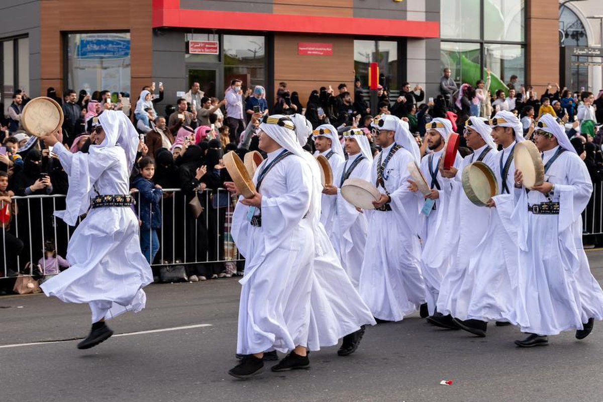 Suudi Arabistan\'da Uluslararası Dağ Gösteri Sanatları Festivali Başladı